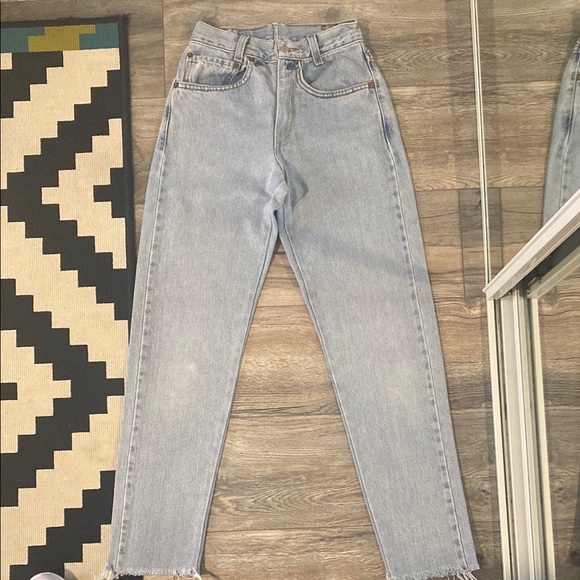 Vintage LEVIS Classic Light Blue Women's Jeans - Picture 3 of 16